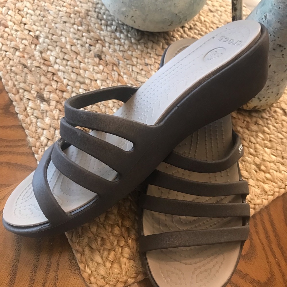 CROCS Brown Sandals size 9 like new